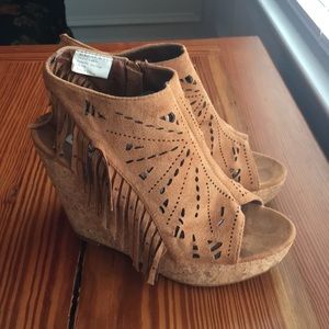Fringed Wedges
